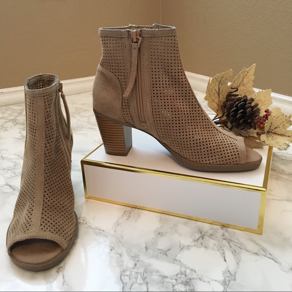 TARGET  Mad Love Carley Laser Cut Booties